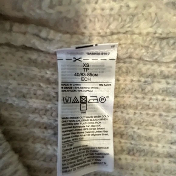 BANANA REPUBLIC gray alpaca blend v-neck boxy oversized sweater XS - Picture 6 of 10